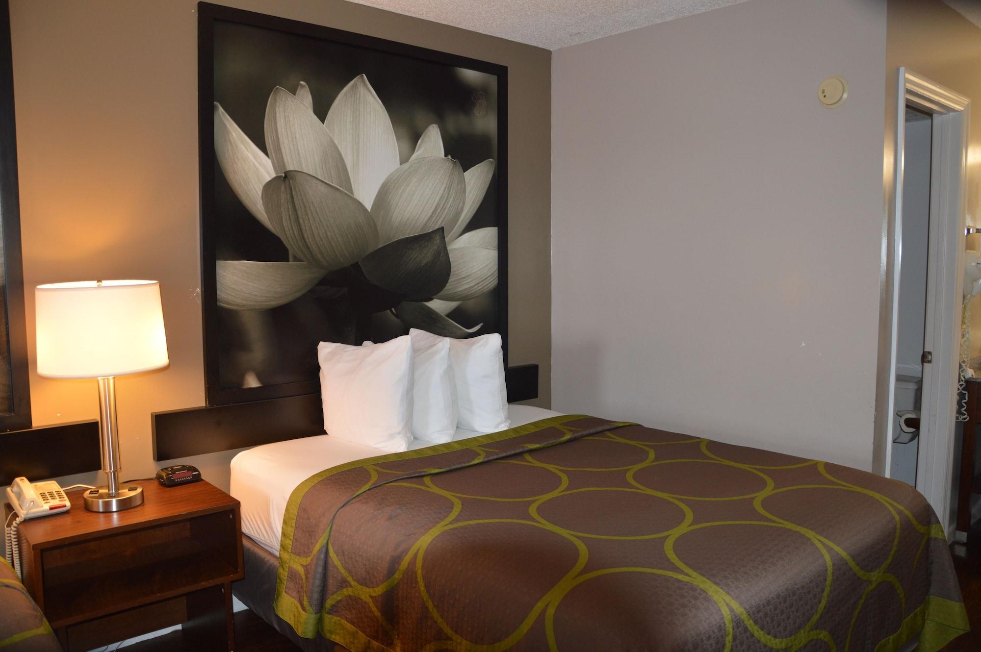 Super 8 By Wyndham Madison Hotel Eksteriør billede