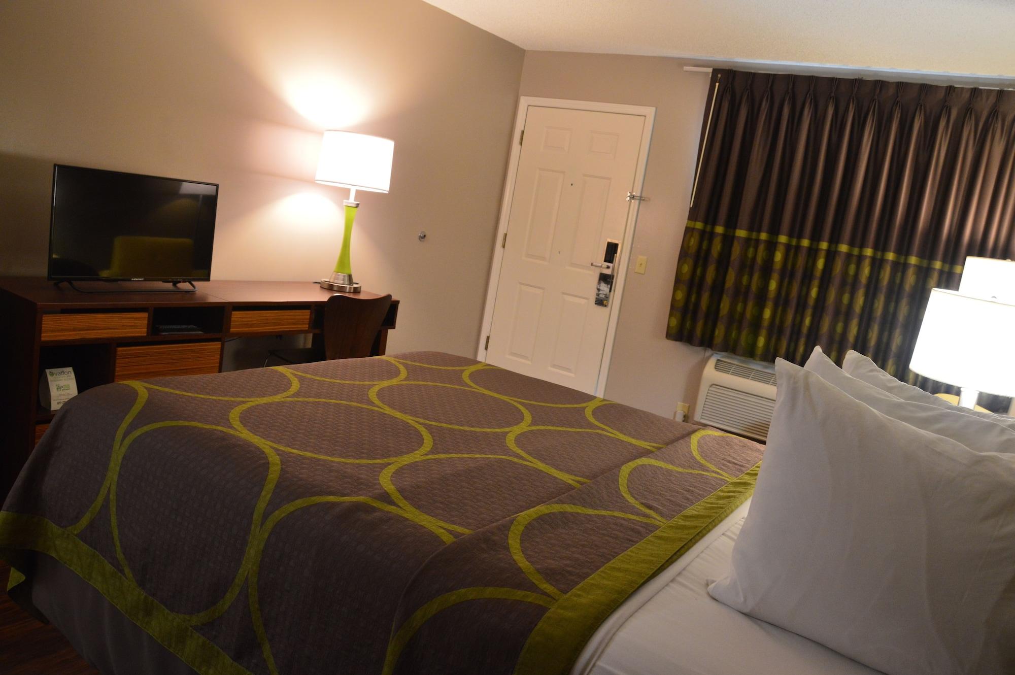 Super 8 By Wyndham Madison Hotel Eksteriør billede